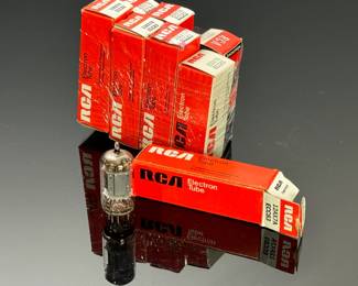 Lot of 8 12AX7A/ECC83 Tubes 12AX7	4.25x2x3in	4oz	970038
