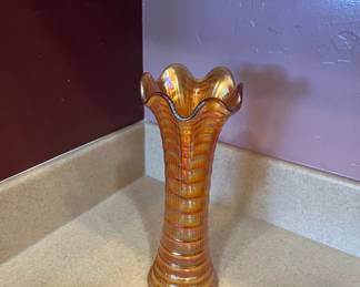 Imperial Marigold Carnival Glass9in Vase	9x3.5x3.5	1lb	108002
