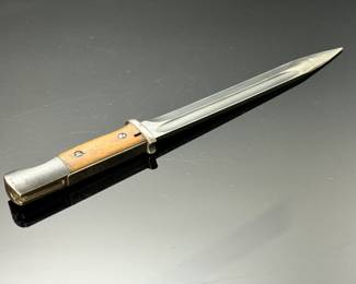 Vintage German WWII Jos. Corts Bayonet K98 bayonet & Scabbard JOS K-98	Bayonet: 15 1/8in Long Blade: 9 7/8in Long in scabbard: 16.5in Long 	10lbs 8 oz	970016
