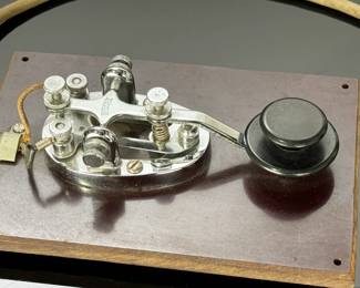 Vintage Speed-X Telegraph Key Morse Code Paddle Speedx	2x4.5x6.75in 	1lbs 2oz	970064
