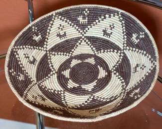 Southwest Style Dog Basket 	2.75x14in Diamter 		104015
