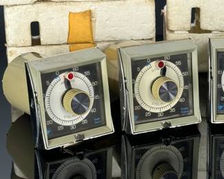 Lot of 4 Eagle Signal Industrial Timers Cycl Flex	1 Box: 4.5x5x8in	Total: 11lbs 2.5 oz	970080
