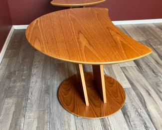 2pc Contemporary/Midcentury Teak Half Moon End Tables Pair	2.05x29.5x25in		110058
