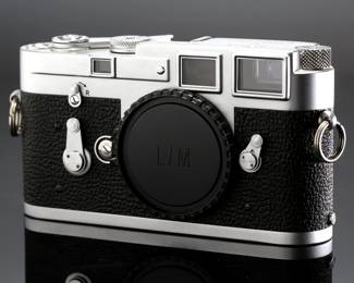 1960 Leica M3 Single Stroke 35mm Rangefinder Camera Body M-3	3.05x5.5x1.65in	1lbs 	970001