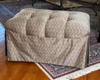 Tufted Fabric Ottoman	19.5x25x36in		117007
