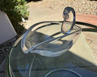 Steuben Glass 8086 Pear Shaped Scroll Handle Sauce Boat Lloyd Atkins Gravy Boat	3.75x7x4.5in		130017
