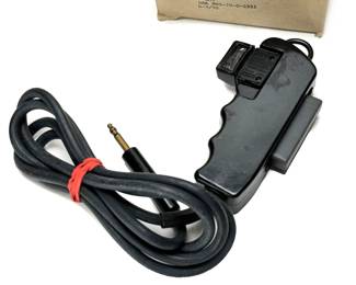 Lot of 10 Military Radio Microphone M-52/U Audiosears 1422 Handheld Noise Cancelling Mic NIB	1 Box: 3x5x7in	Total Weight: 9lbs 5.5oz	970079
