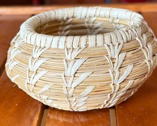 3in Tohono O'odham Papago Small Pot Basket Native American 	2.75in H x 3.25in Diameter at Rim 		104010
