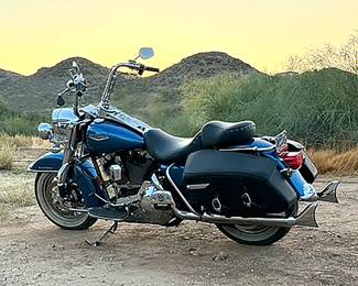 2006 Harley Davidson Road King Classic FLHRCI Motorcycle 			970110