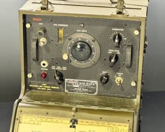 WWII US Army Signal Corps Frequency Meter BC-221-M Bendix Radio	16x10.75x10in	20lbs	970094
