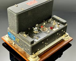 WWII US NAVY MD-7/ARC-5 Aircraft Radio Transmitter 	8.5x11x10.25in	9lbs 10 oz	970099
