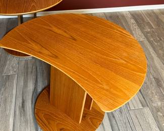 2pc Contemporary/Midcentury Teak Half Moon End Tables Pair	2.05x29.5x25in		110058
