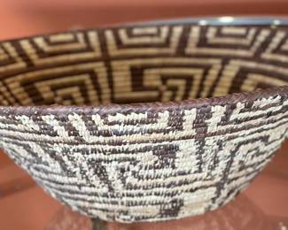 Southwest Style Maze Basket 	6.5x20.5in diameter 		104014
