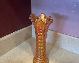 Imperial Marigold Carnival Glass9in Vase	9x3.5x3.5	1lb	108002

