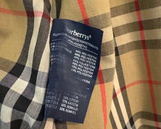 Burberrys Vintage Nova Check Trench Coat	Unmarked Med?		130022
