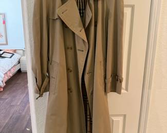 Burberrys Vintage Nova Check Trench Coat	Unmarked Med?		130022
