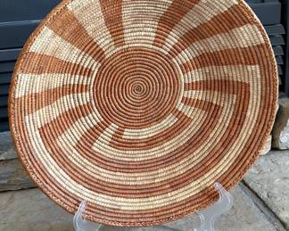 Southwest Hand Made Basket Man in Maze	4.5in H x 15.25in Diameter 		107037
