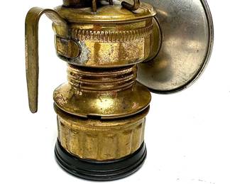Antique Universal Lamp Co Guys Dropper Carbide Coal Miners Lamp Brass Headlight Light 	4.5x3x3.75in	7oz	970057
