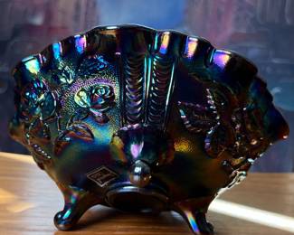 Vtg Imperial Carnival Glass 3 footed Rose Amethyst Purple Bowl	3.5x8x8in		110042
