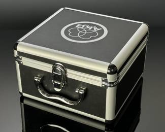 AKG Perception 220 Cardioid Condenser Microphone in Case P220 #2	5.5x9x9in	4 lbs 3.5 oz	970024
