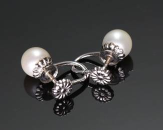 14kt White Gold & Pearl Clip-On Earrings 14k 	13x7x15mm Pearl: 7mm	2.1 grams 	130024