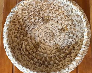 9in Tohono O'odham Papago Large Bowl Basket Native American 	3.75in H x 9in Diameter at Rim 		104011
