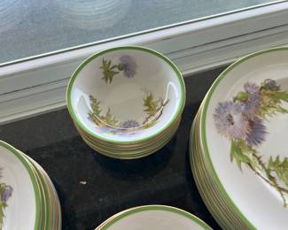 60pc Royal Doulton Glamis Thistle China Set Made In England P. Curnock GUC	60pc		106015
