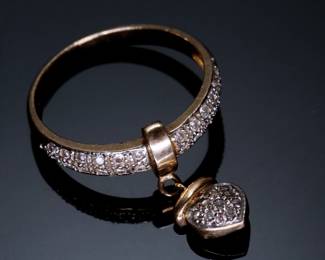 14k Gold & Diamond Dangle Heart Charm Ring SZ: 8	Size: 8  3.5mm w	3.03 grams 	970108
