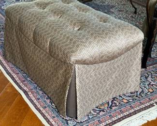 Tufted Fabric Ottoman	19.5x25x36in		117007
