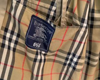 Burberrys Vintage Nova Check Trench Coat	Unmarked Med?		130022
