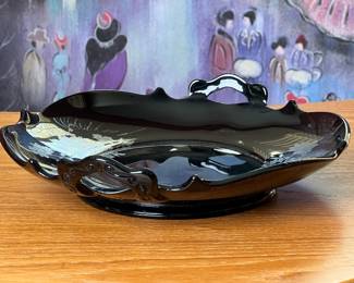 LE Smith Glass Black Amethyst Glass With Silver Floral 1930’s Depression Glass Round Handled Plate	10.5 x 10 x 3in		110008

