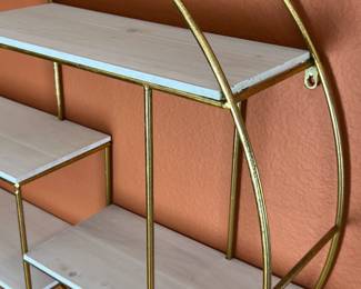 Round Wall Mount Shelf Gold Wire & Wood	30.5 in diameter, 7.25 depth		106007
