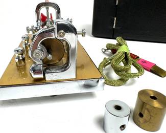 Vibroplex Gold Bug Presentation Telegraph Key in Case Morse Code Paddle 	4.5x4.5x9in 	5lbs 12 oz 	970074
