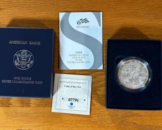 2008 $1 Dollar American Eagle One Ounce Uncirculated Coin In Box  .999 Fine Silver 	Box: .75x3x3.75in		107024
