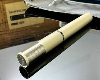 Vintage Sony C-22 FET Condenser Microphone C22 Mic	Mic: 7.8in Long x 0.95in Diameter 	7oz 	970027
