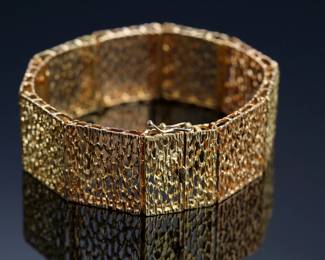 18kt Gold Organic Mesh Panel Bracelet 18K SZ: 7.125in	7.125 in long<BR>20mm Wide 3.5mm thick 	35.83 Grams 	614030