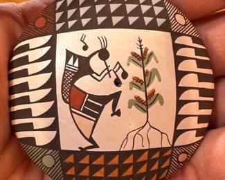Diane Lewis Acoma Pueblo Seed Pot Native American Pottery Kokopelli 	1in h x 2.25in Diameter 		104006
