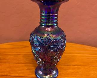 Imperial Cobalt Blue Iridescent Carnival Glass Bud Vase	6x3x3	1lb	108010
