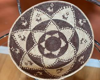 Southwest Style Dog Basket 	2.75x14in Diamter 		104015
