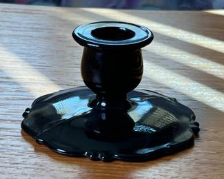 Vtg 1930s L.E. Smith Mount Pleasant Black Amethyst Candle Holder	2.5x4.25x4.25in	 	110032

