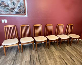 Set of 6 Benny Linden Mid Century Teak Dining Chairs  	38.25x19.5x20in Seat Height: 18.5in		110057
