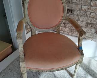 COMFY FRENCH CHAIR