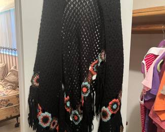 Vtg crochet shawl
