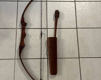 Vintage bow w arrows and quiver 