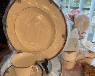 Royal Daulton "Princeton", 40 pieces