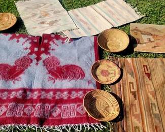 Vintage collection of Peruvian wares - Sat