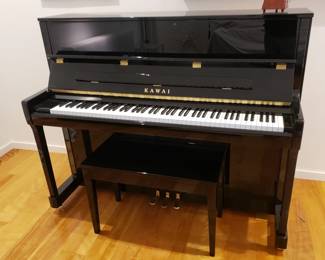 Kawaii K-300 Ebony Upright Piano, sn: 2723151, mint condition!  Purchased New Aug. 2019
