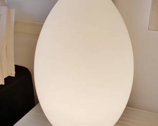 Uovo (Egg) Lamp by Fontana Arte