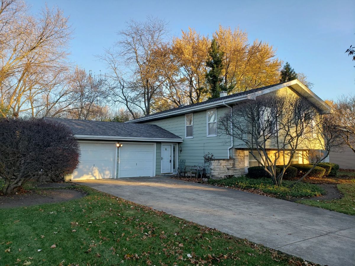 50 Off Sunday! Bloomingdale Estate Sale... starts on 11/16/2023