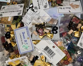 Packages of Theme buttons for crafting and sewing: 100s and 100s of pieces